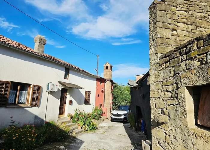Casa Leonarda - Old Authentic Istrian Stone House, Near Motovun